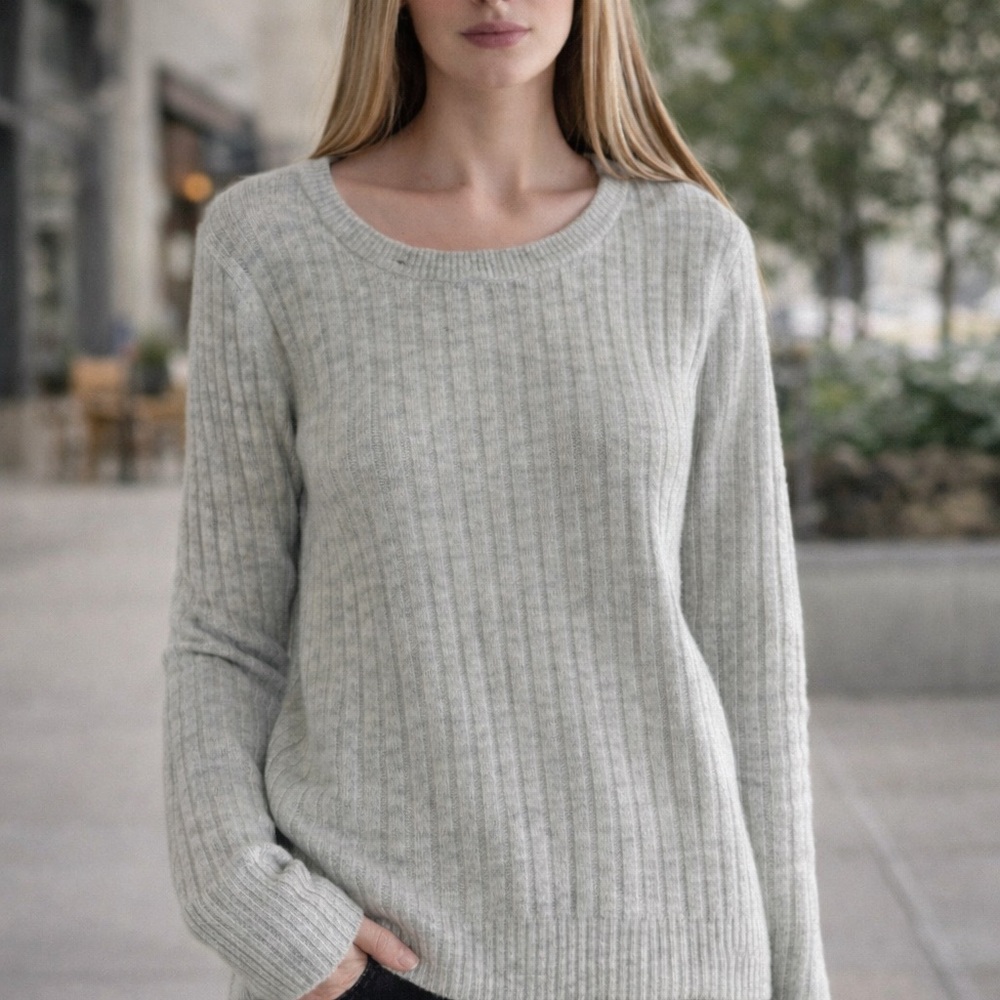 Old Navy Light Gray Ribbed Scoop Crew Sweater